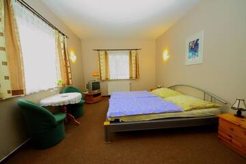 Фото номера Двухместный номер с 1 кроватью Мини-отель Restaurant &amp; Hostel "Broadway" г. Kliniska 30