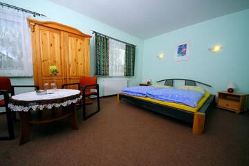 Фото номера Двухместный номер с 1 кроватью Мини-отель Restaurant &amp; Hostel "Broadway" г. Kliniska 35