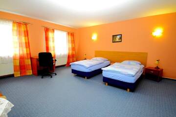 Фото номера Двухместный номер с 1 кроватью Мини-отель Restaurant &amp; Hostel "Broadway" г. Kliniska 14