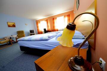 Фото номера Двухместный номер с 1 кроватью Мини-отель Restaurant &amp; Hostel "Broadway" г. Kliniska 10