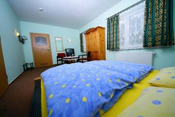 Фото номера Двухместный номер с 1 кроватью Мини-отель Restaurant &amp; Hostel "Broadway" г. Kliniska 20